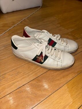 Gucci Bumble BeWhite Leather Sneakers